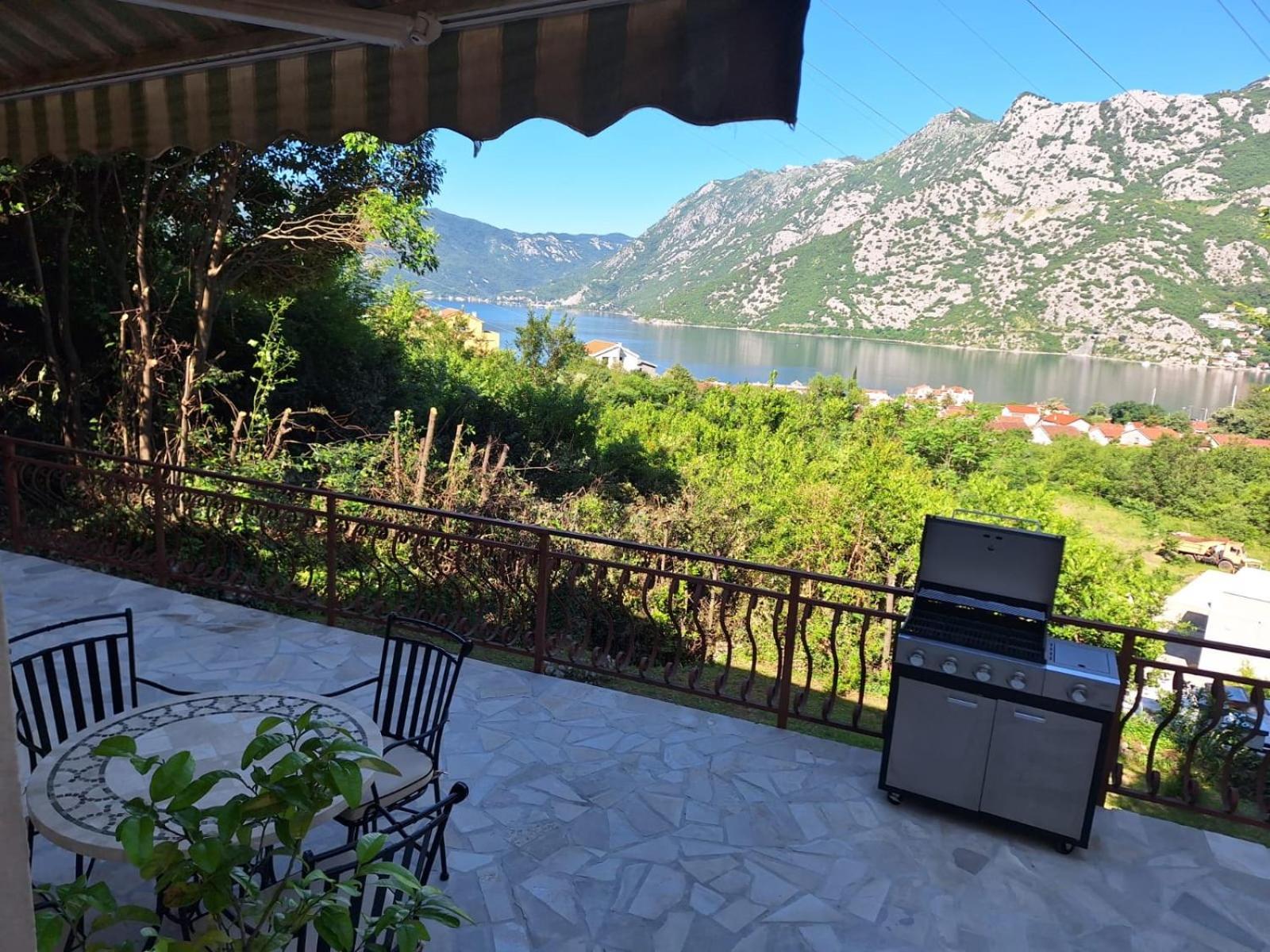 Aneta Apartment Risan